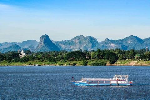 ท่องเที่ยววิถีชนเผ่าที่นครพนม ชมงานศิลป์ถิ่นสนุก