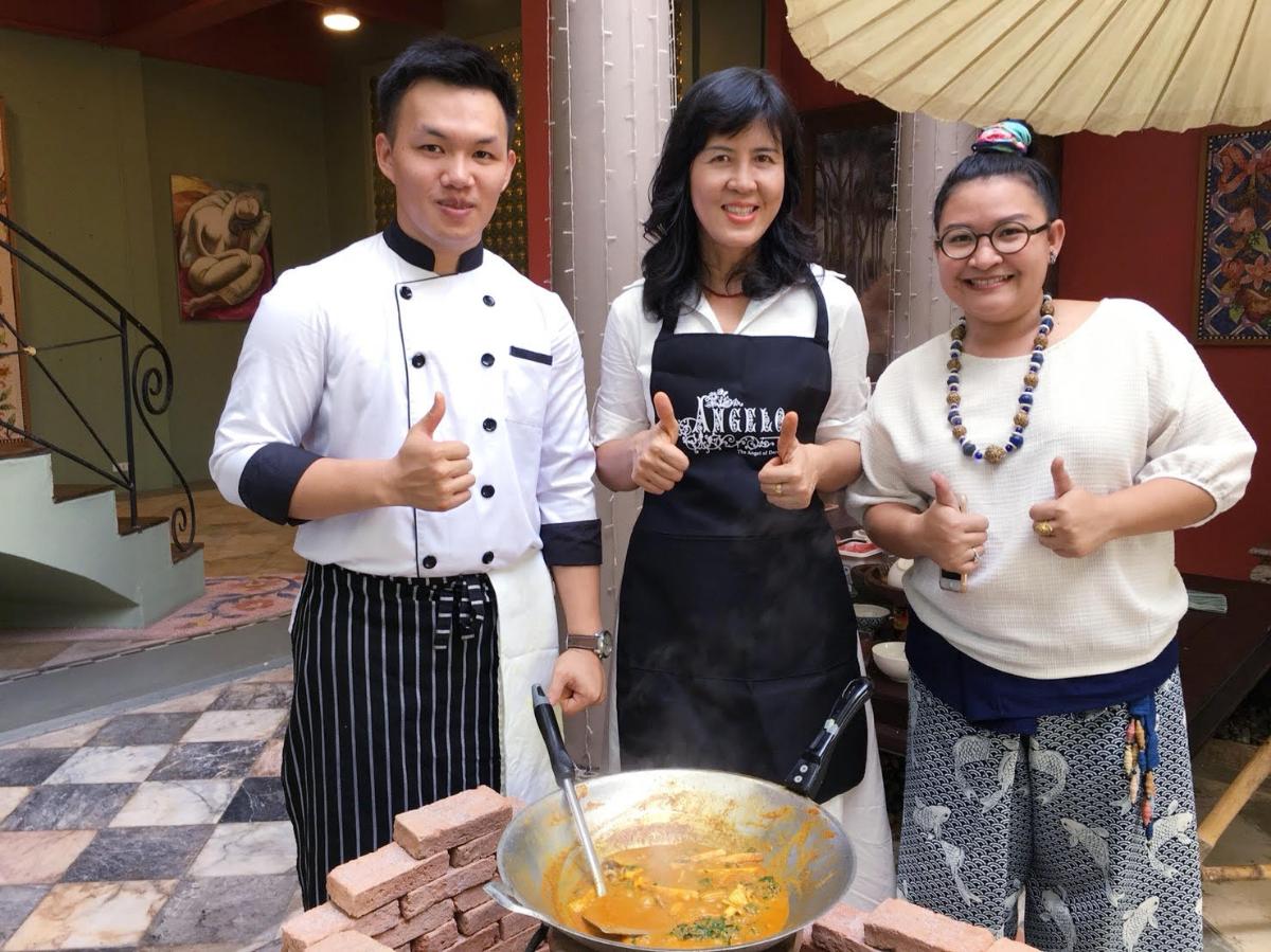 ไปเรียนทำอาหารไทยในโรงแรมเก๋ “แอนจีโลแฟมมิลี่ซูอีทส์”