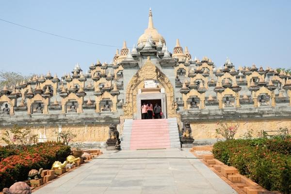 จังหวัดร้อยเอ็ดเมืองน่าเที่ยวแดนอีสาน