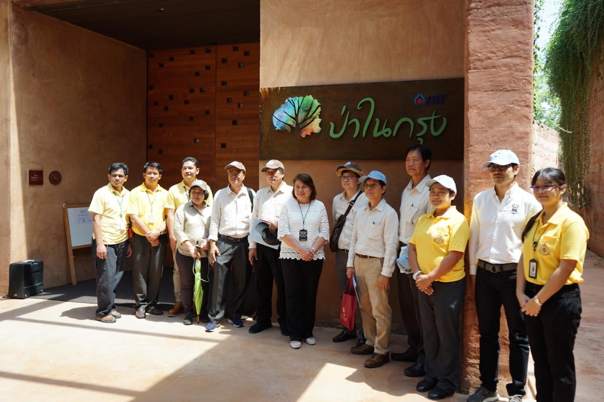 กรรมการประกวดรางวัลอุตสาหกรรมท่องเที่ยวไทยเดินสายดูป่าปตท.