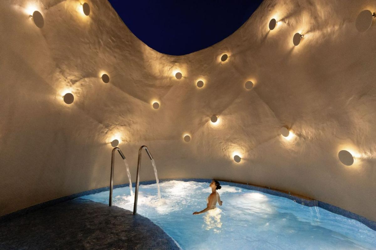 “CF-Hotels นอนชิลฟีลรักษ์โลก” Krabi: A Sustainable Haven for Travelers กระบี่ สวรรค์แห่งการพักผ่อนอย่างยั่งยืน